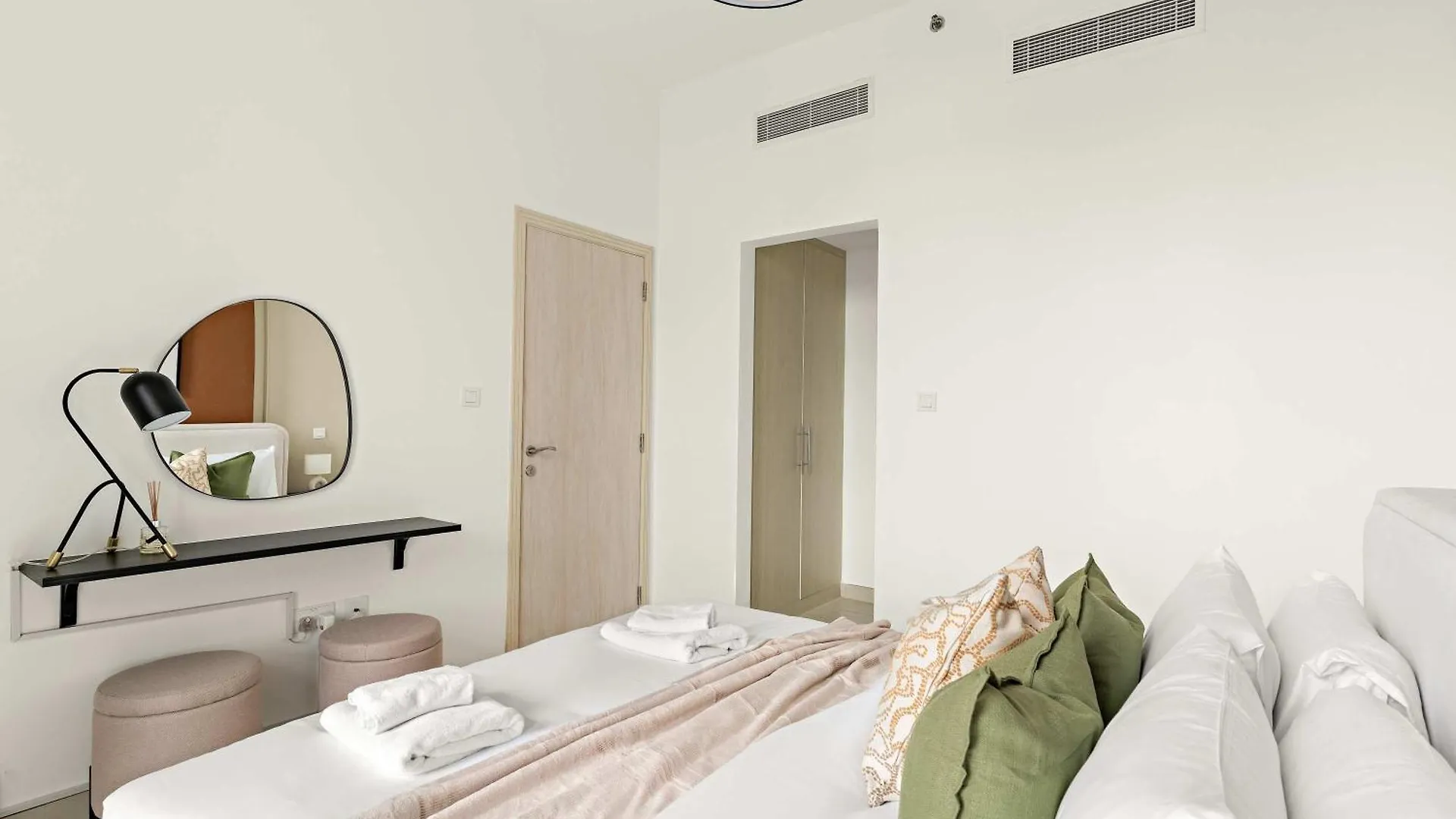 Apartment Silkhaus Signature 1Br In Afnan At Production City Dubai United Arab Emirates