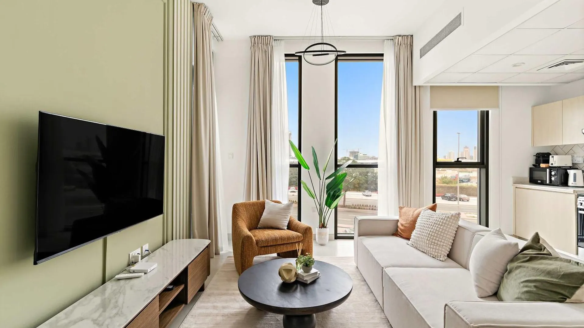 Silkhaus Signature 1Br In Afnan At Production City Dubai