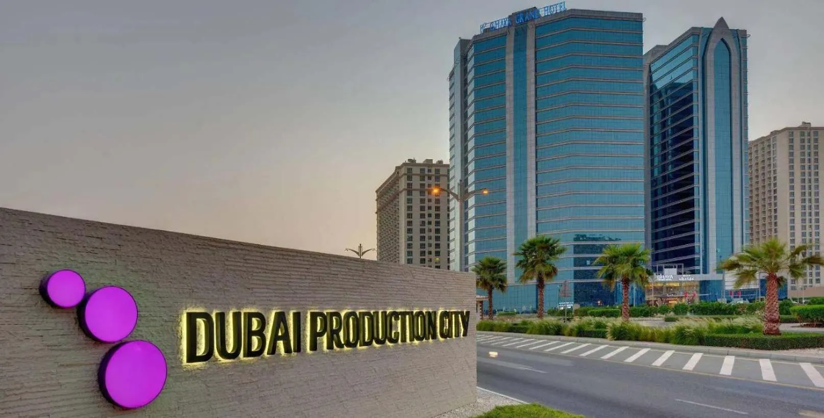 Apartment Silkhaus Signature 1Br In Afnan At Production City Dubai